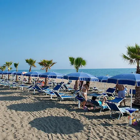 Camping Baia Domizia - Campings.Com 4* Baia Domizia