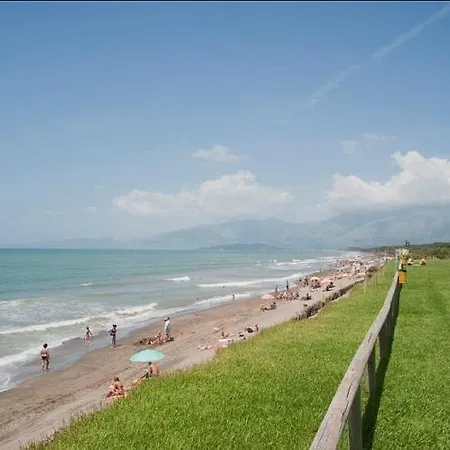 Camping Baia Domizia - Campings.Com 4* Baia Domizia